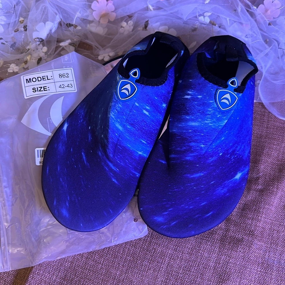 NWT Water Shoes Sz9-11 42/43